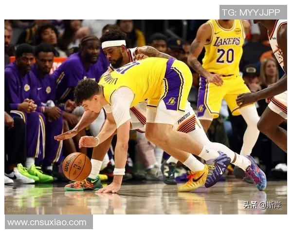 2000年湖人与国王的激烈对决回顾与赛季精彩瞬间分析 2000年湖人与国王的激烈对决回顾与赛季精彩瞬间分析